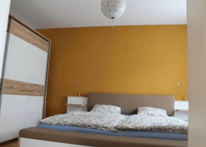 Spacious, Modern 1-bdrm Near Vic & Austria Ctr Apartment
